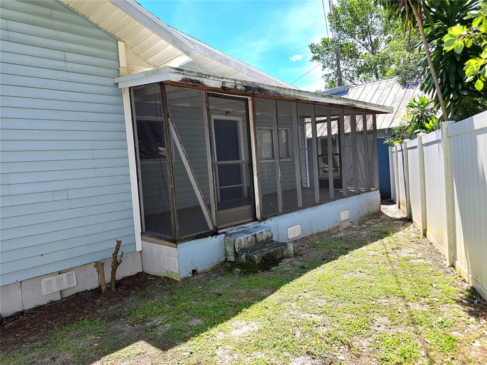 LYNNCREST SUB - Residential Lease