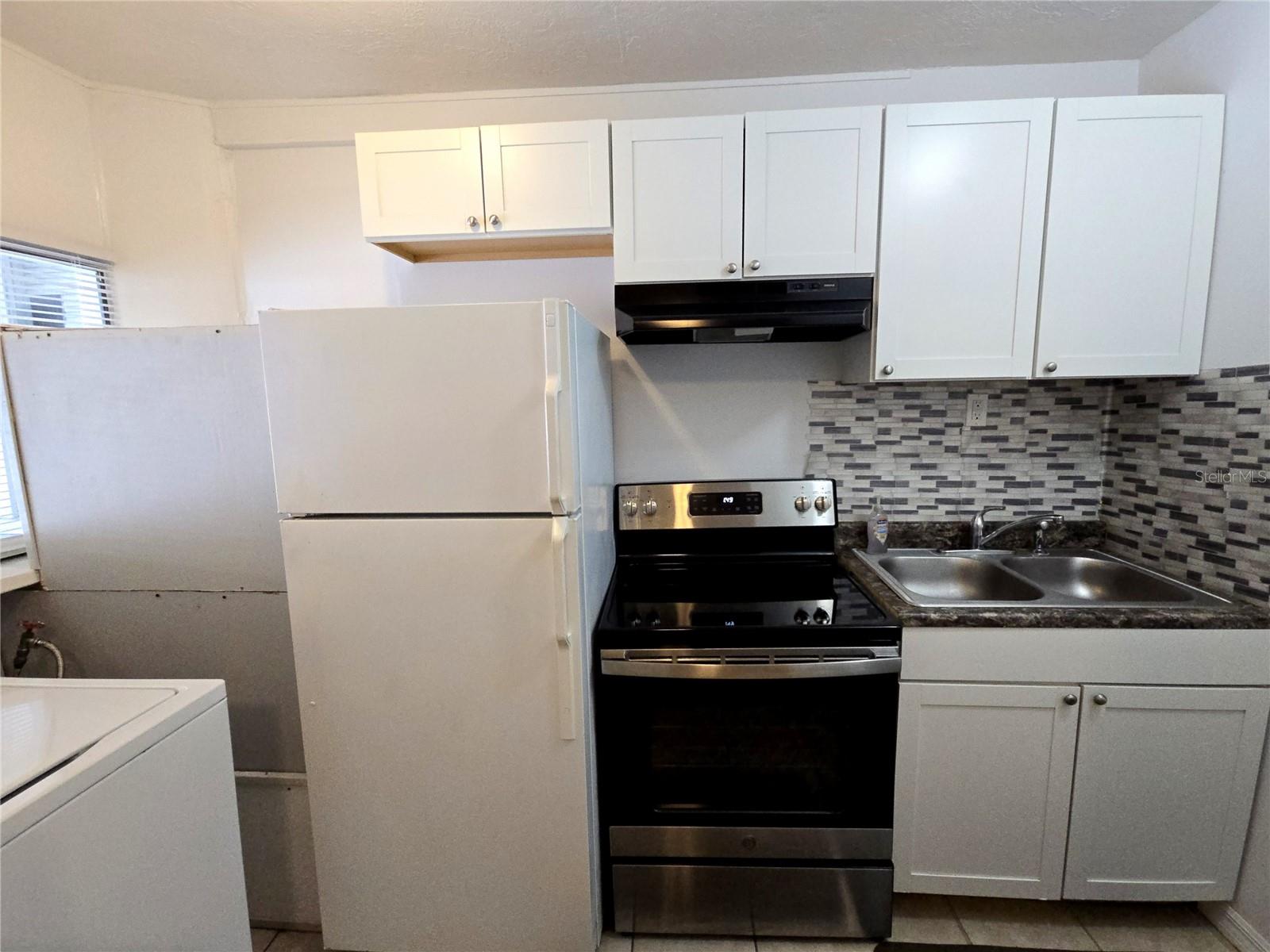 LYNNCREST SUB - Residential Lease