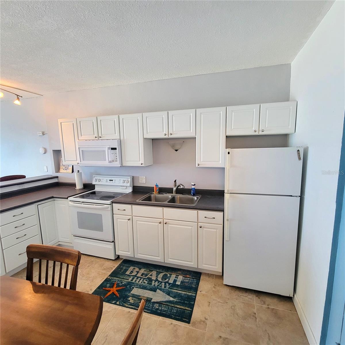 BEACH CLUB CONDO MOTEL - Residential
