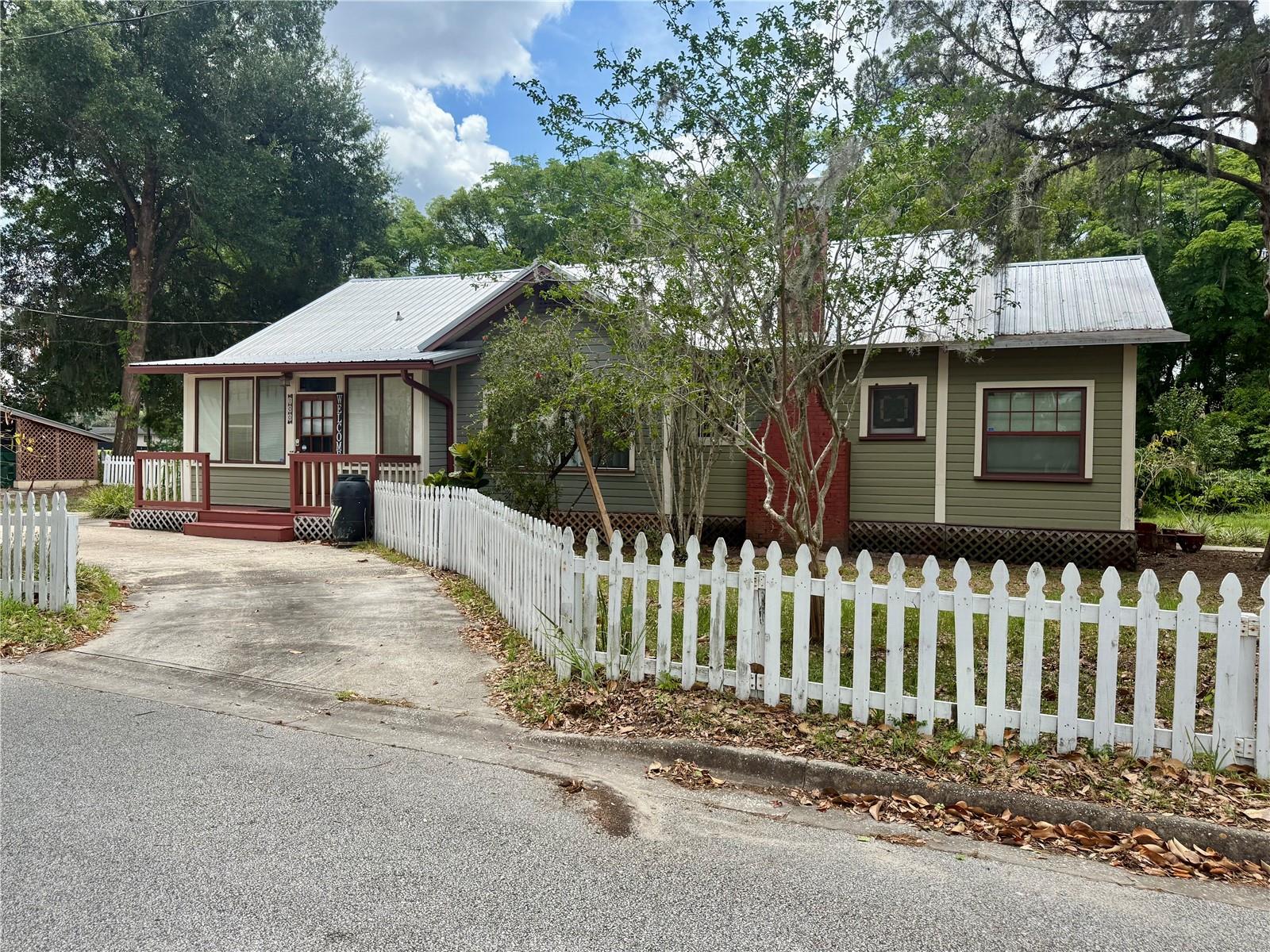 100 E STETSON AVENUE