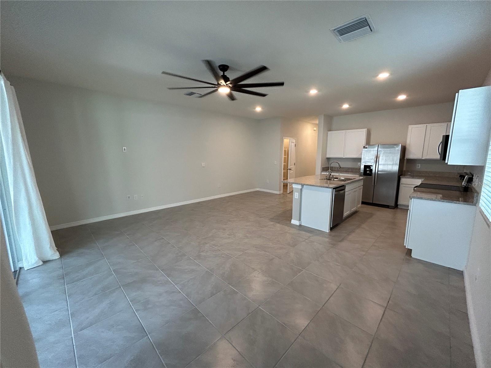 SOUTH BRANCH PRESERVE PH 2B & - Residential Lease