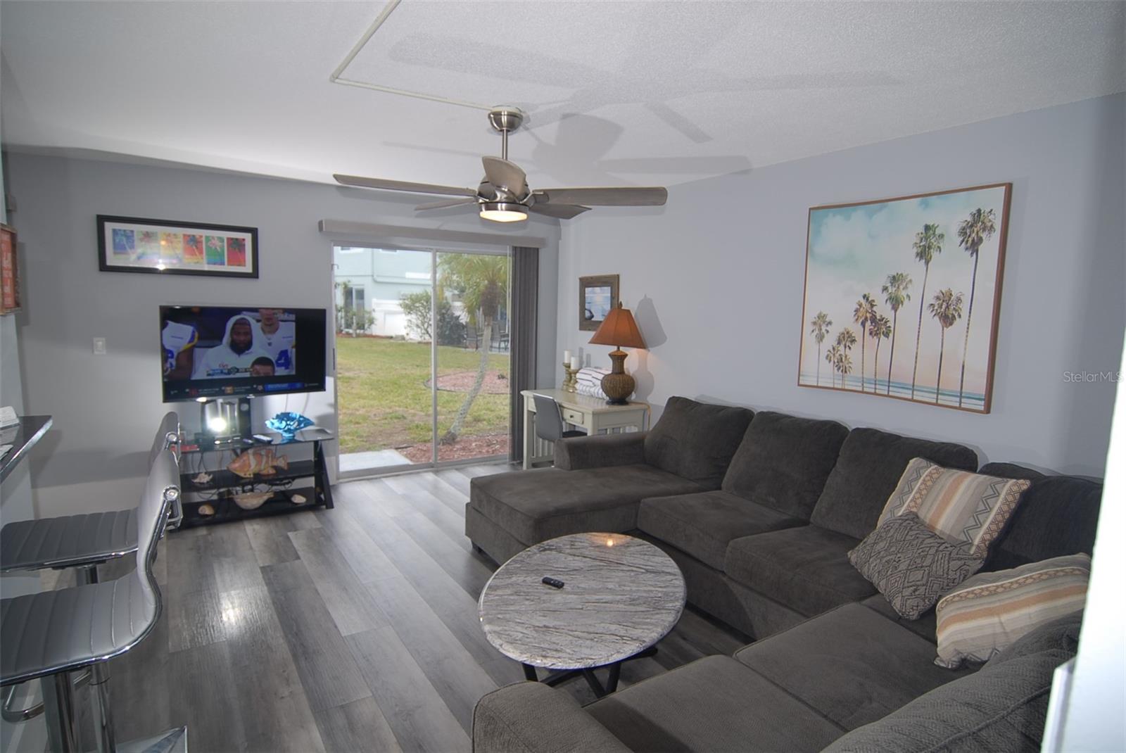 TOWNHOUSES IN THE CAY - Residential