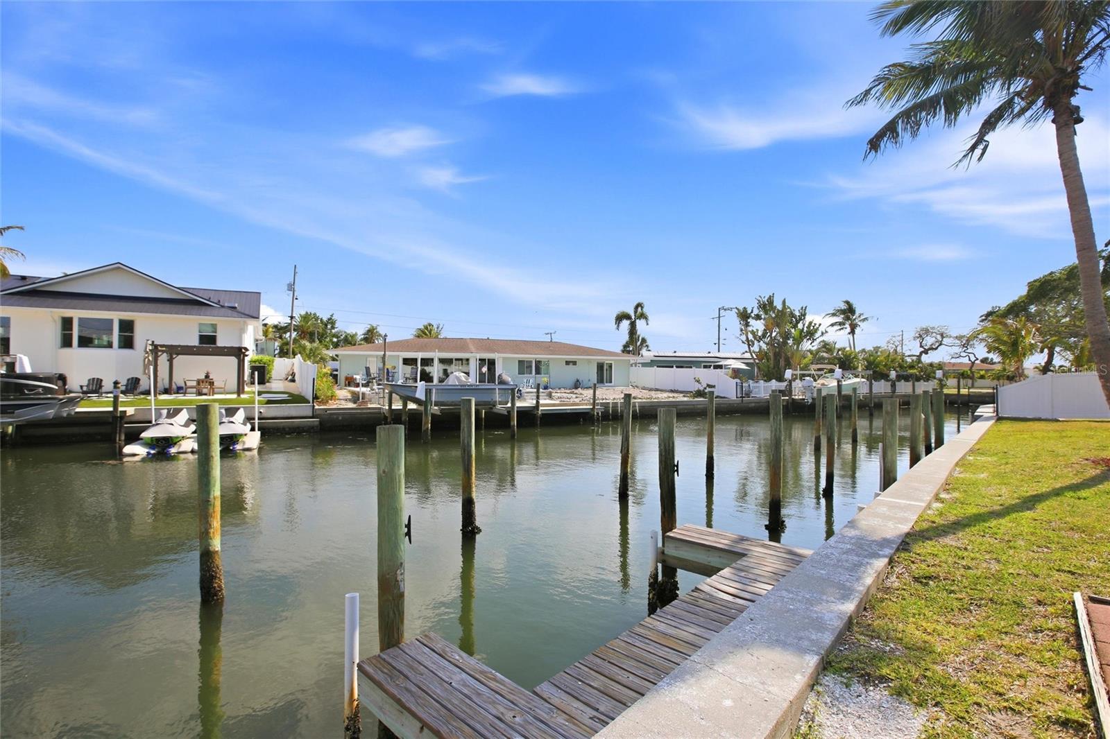 TOWNHOUSES IN THE CAY - Residential