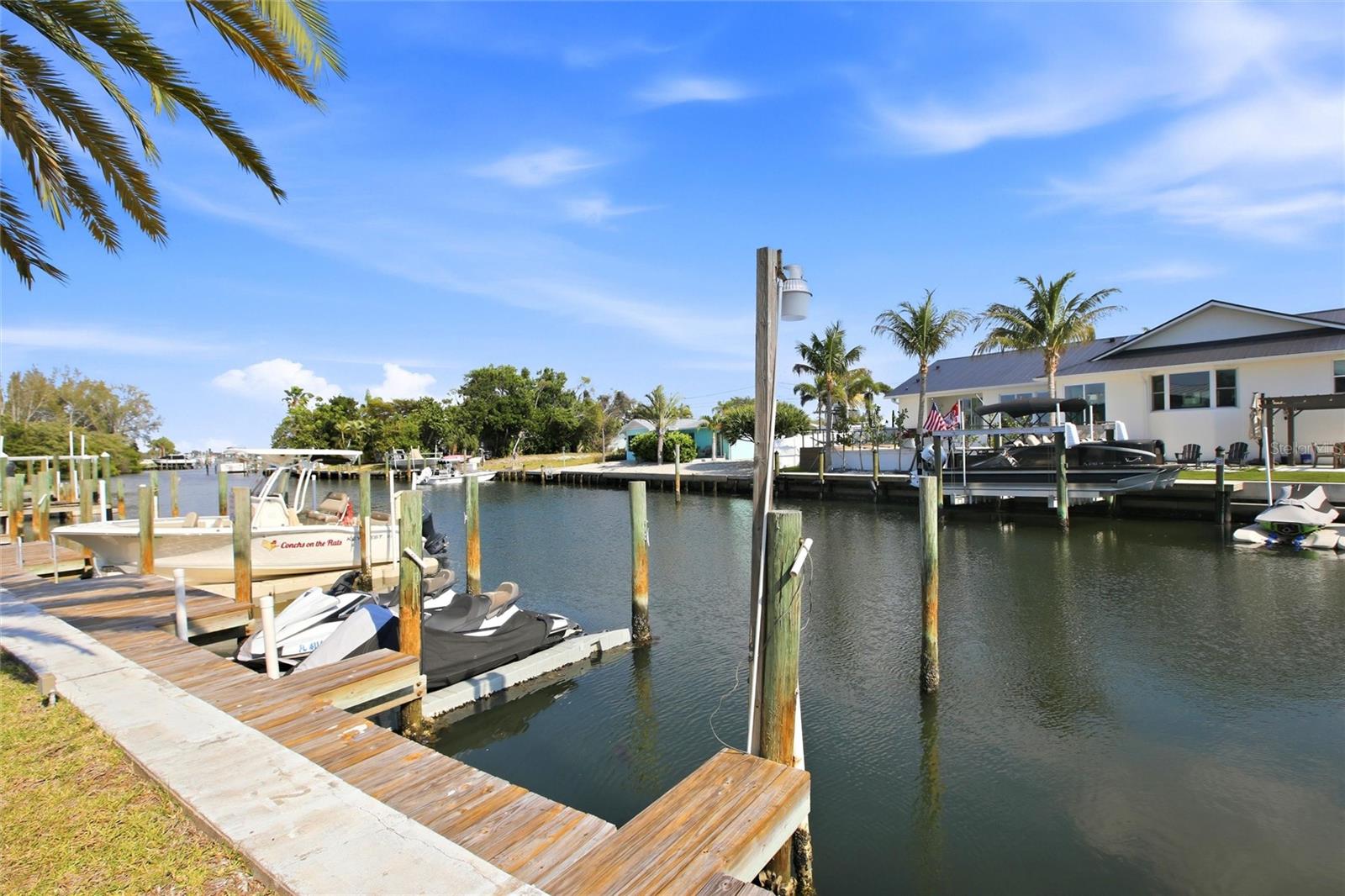 TOWNHOUSES IN THE CAY - Residential