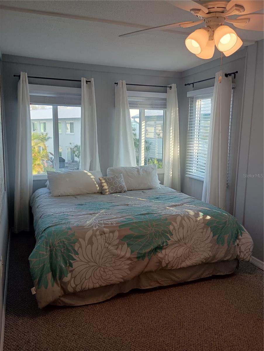 TOWNHOUSES IN THE CAY - Residential