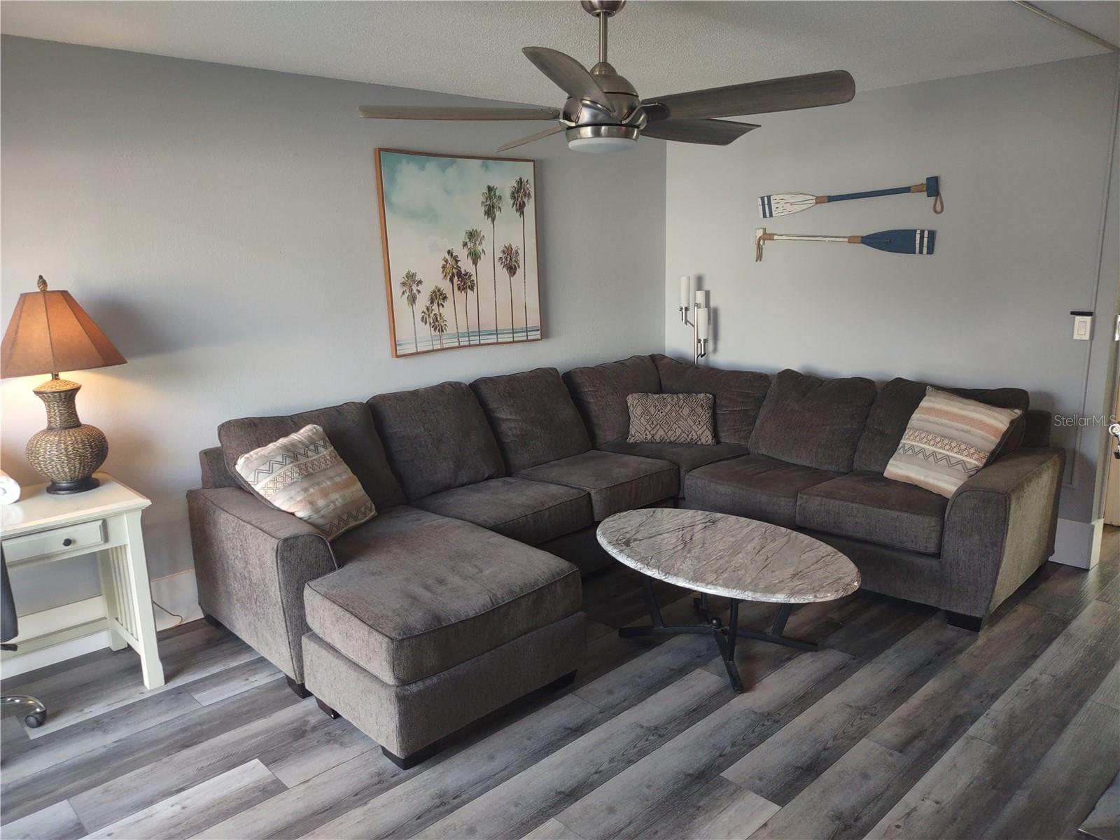 TOWNHOUSES IN THE CAY - Residential