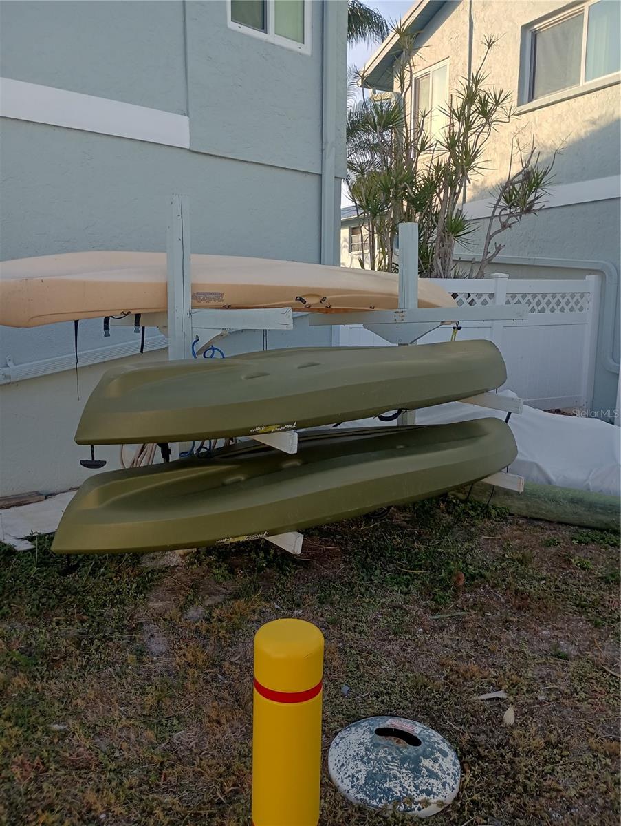 TOWNHOUSES IN THE CAY - Residential