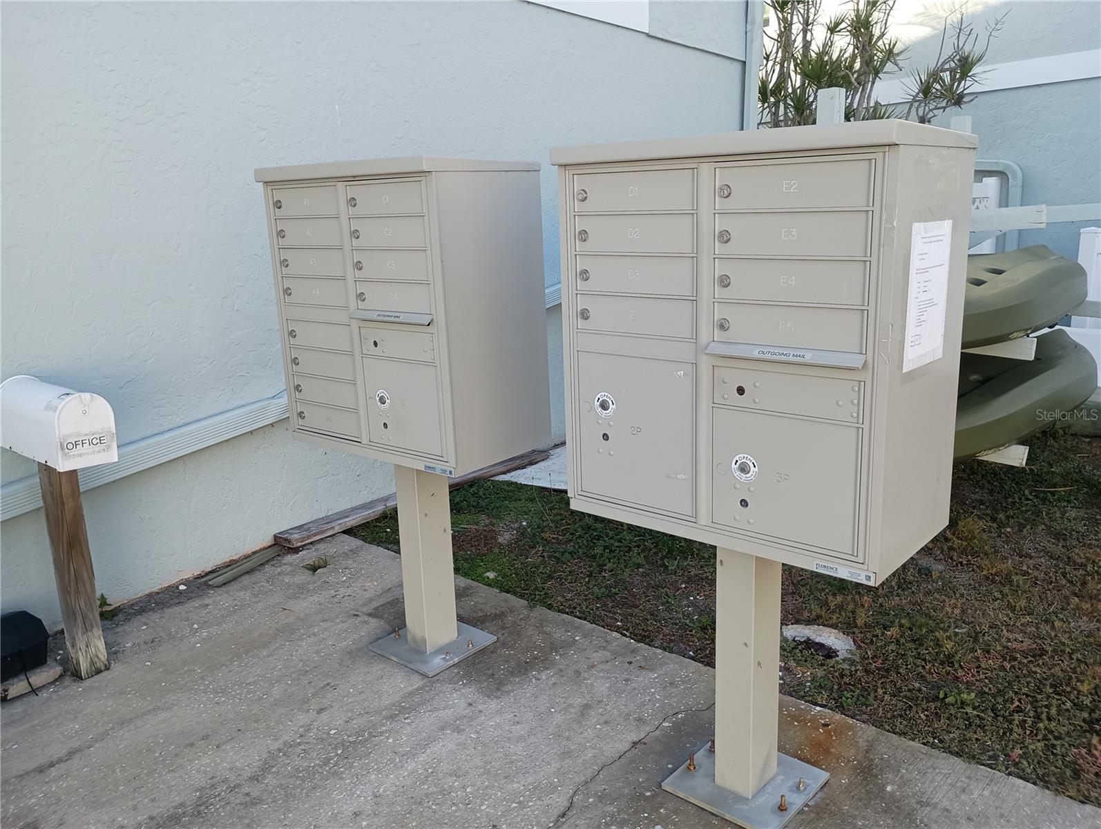TOWNHOUSES IN THE CAY - Residential