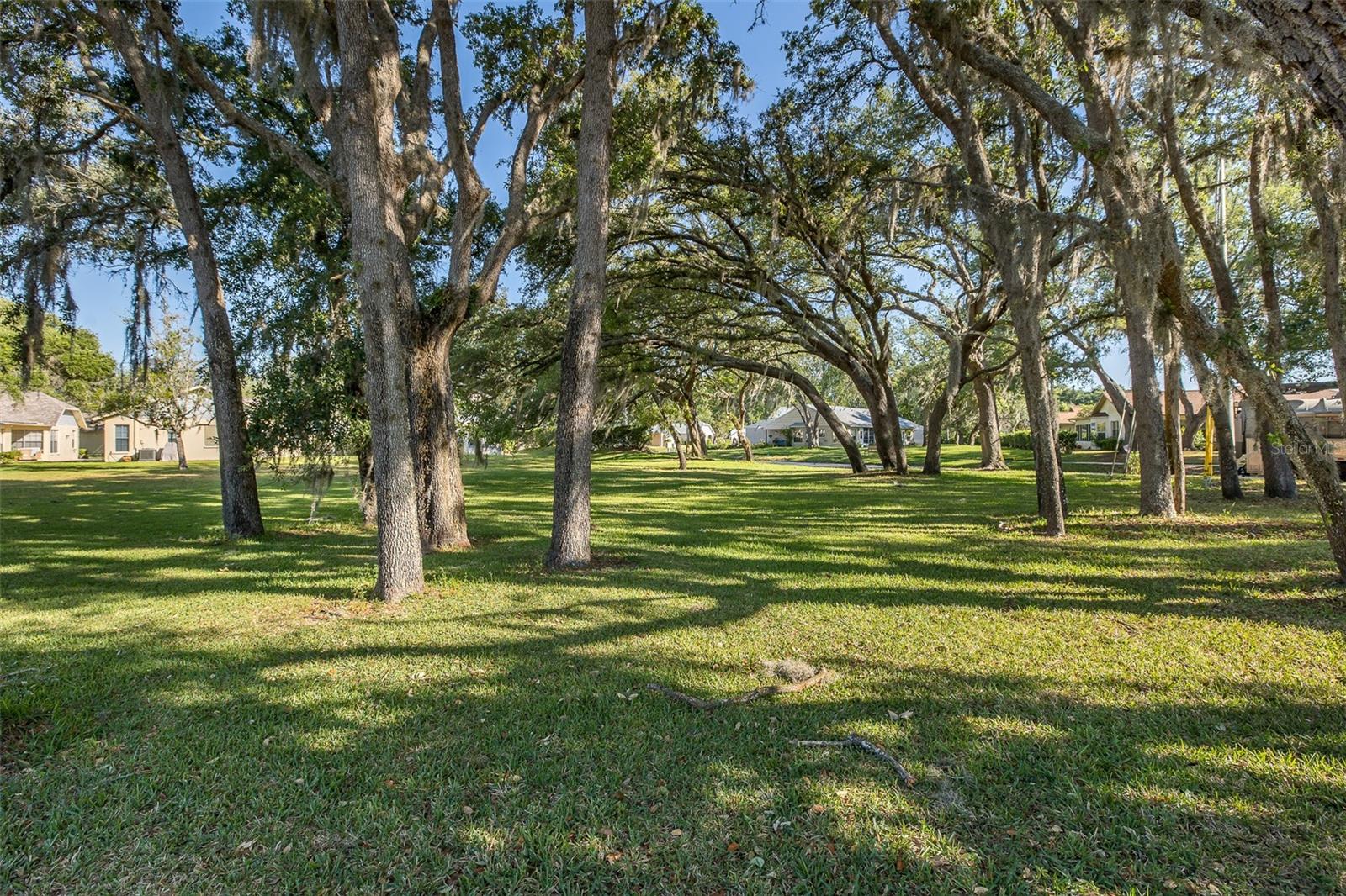 HERITAGE LAKE - Residential