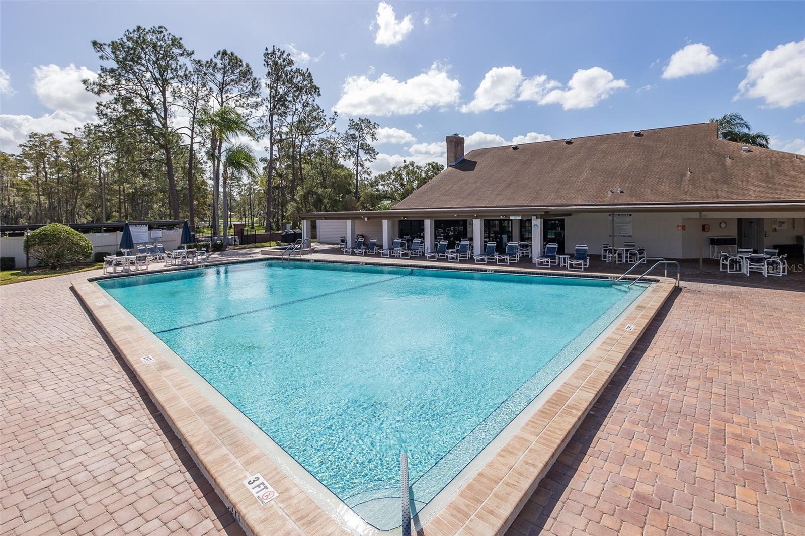 HERITAGE LAKE - Residential