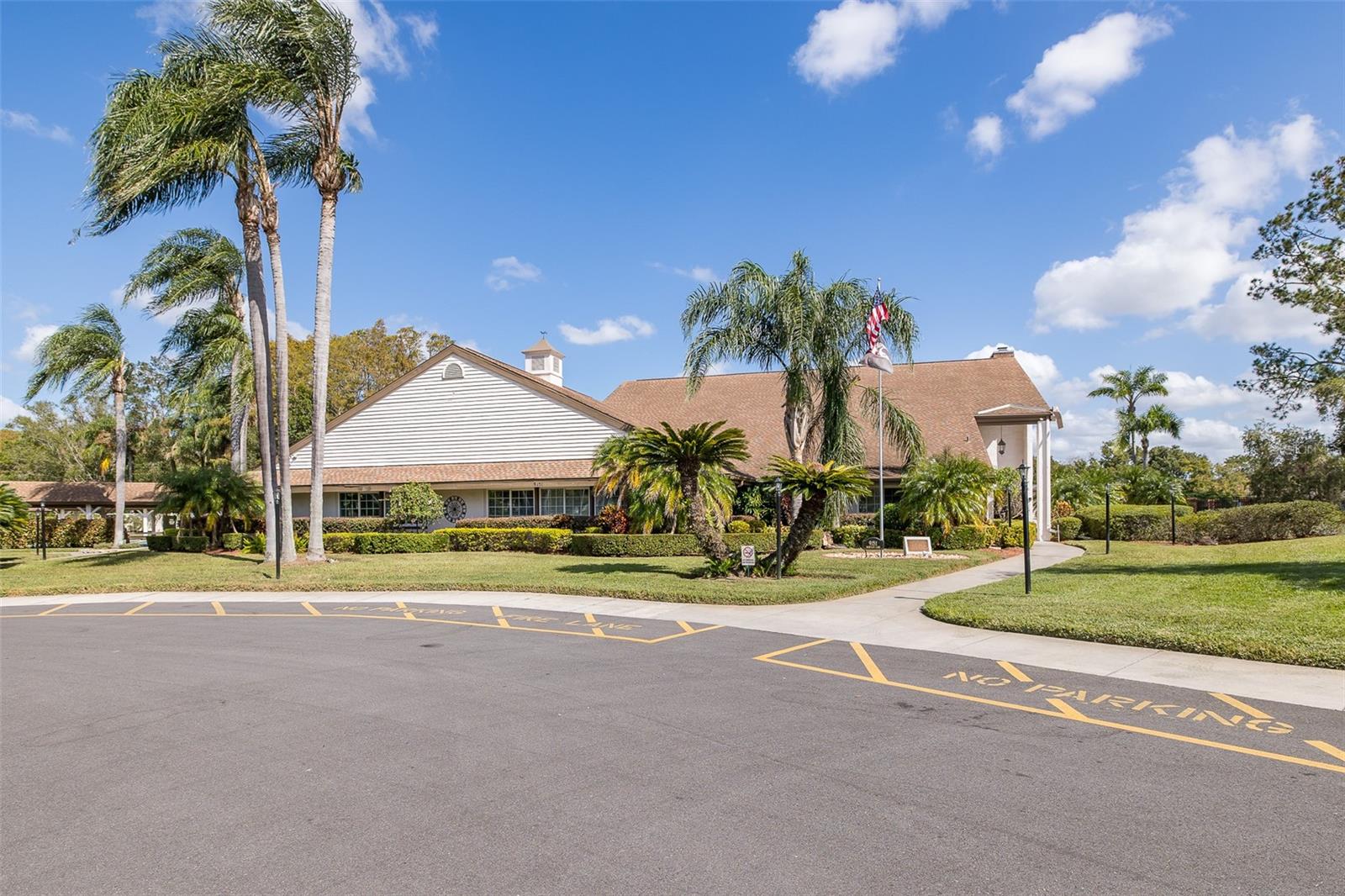 HERITAGE LAKE - Residential