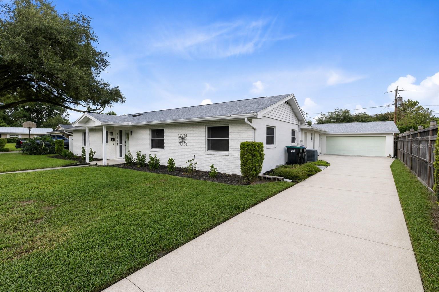 2215 BRADFORD COURT