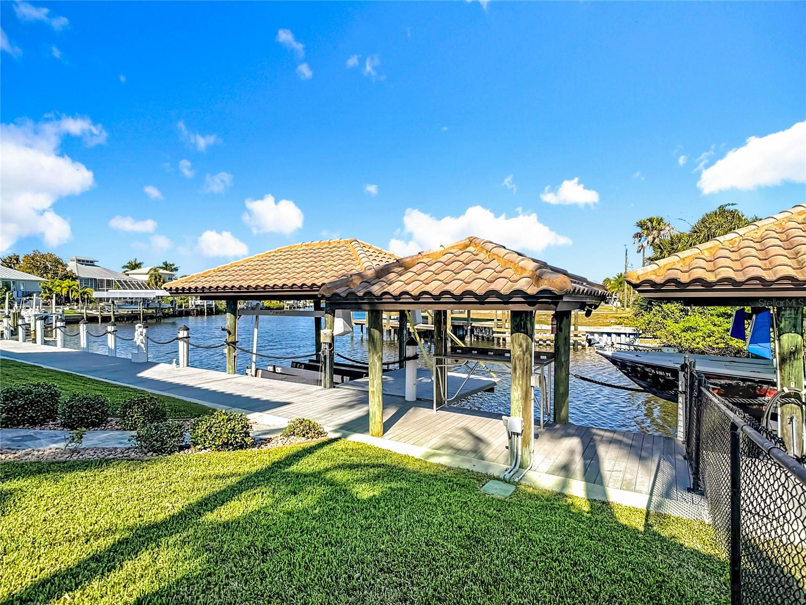 PIRATE HARBOUR - Residential