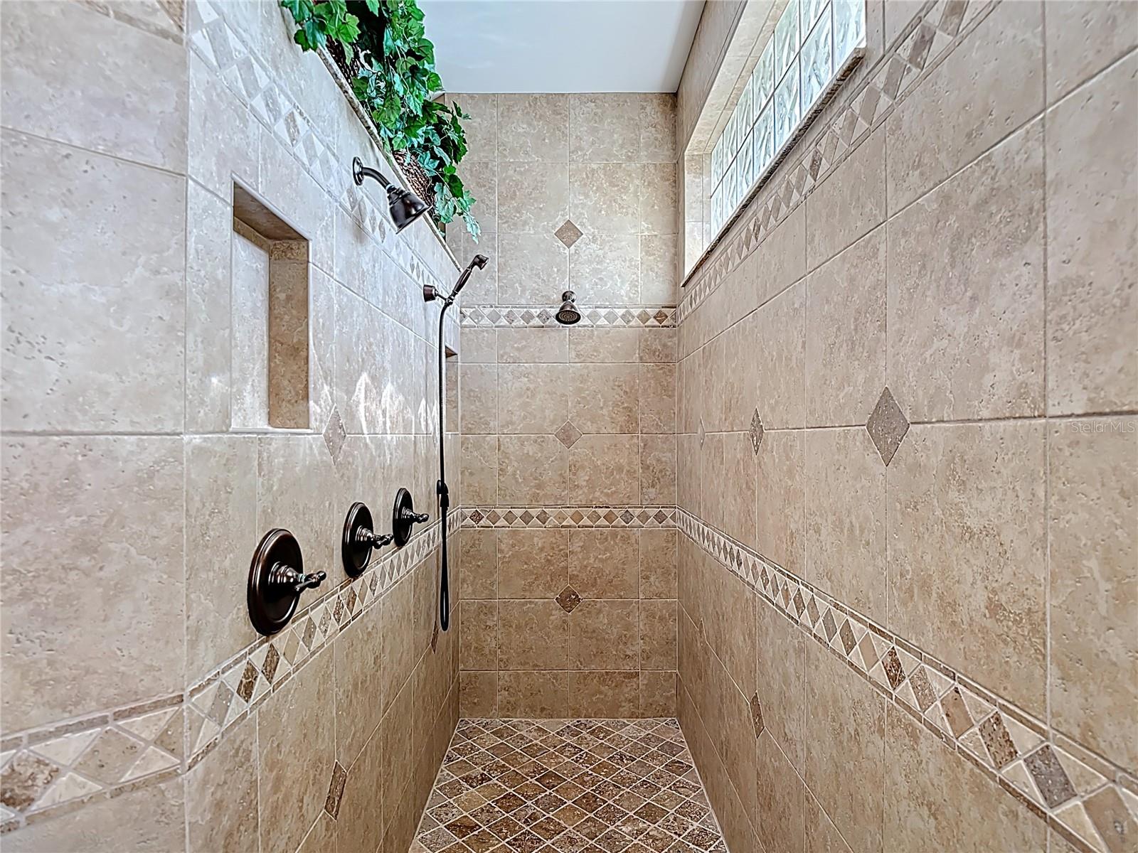 PIRATE HARBOUR - Residential