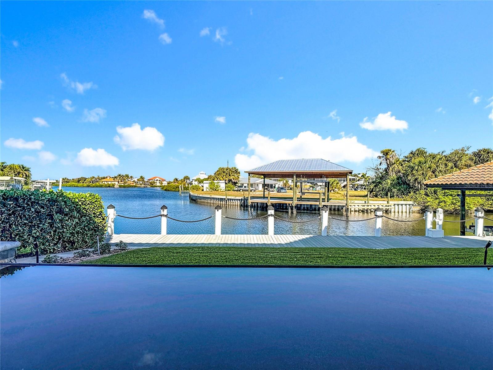 PIRATE HARBOUR - Residential