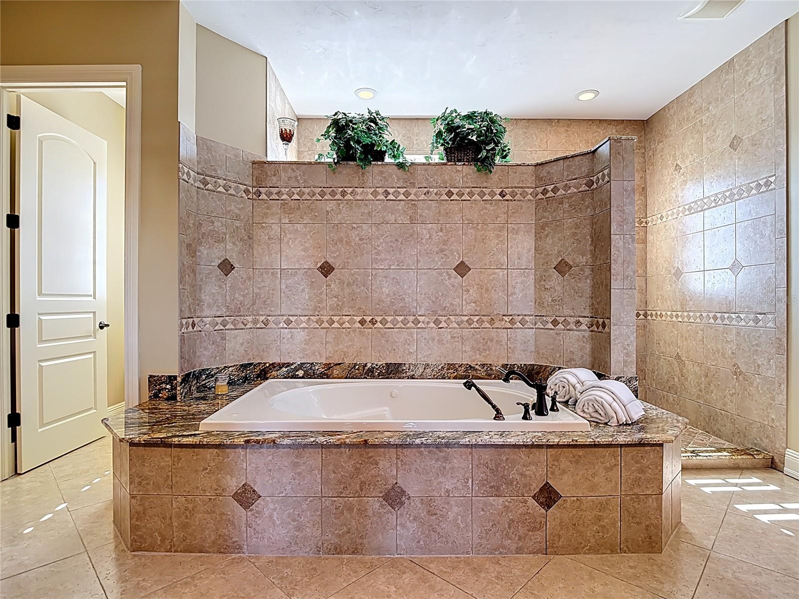 PIRATE HARBOUR - Residential