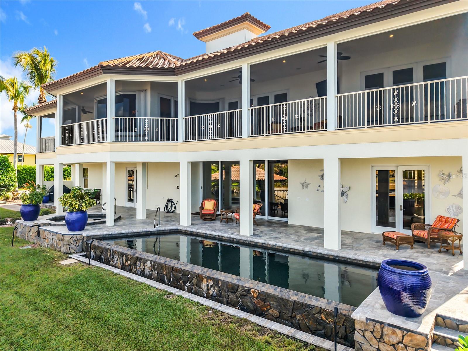 PIRATE HARBOUR - Residential