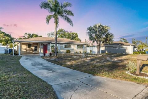2207 HOLYOKE AVENUE BRADENTON FL 34207