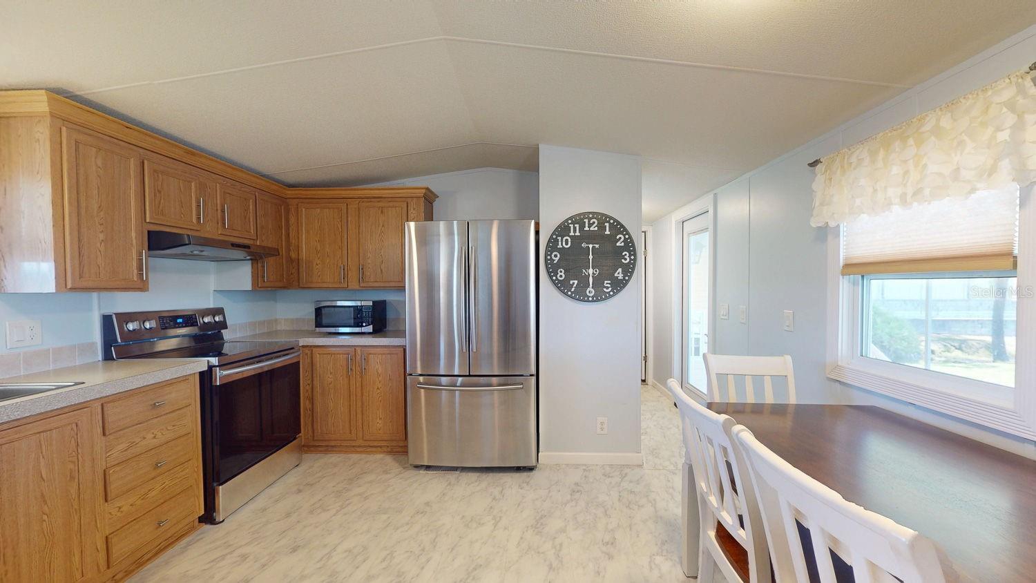 PINEWOOD CO-OP INC UNREC - Residential Lease