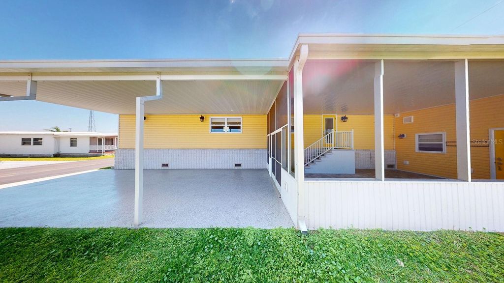 Photo of 10728 Poplar Street NE, St Petersburg, FL 33716 (MLS # TB8455322)