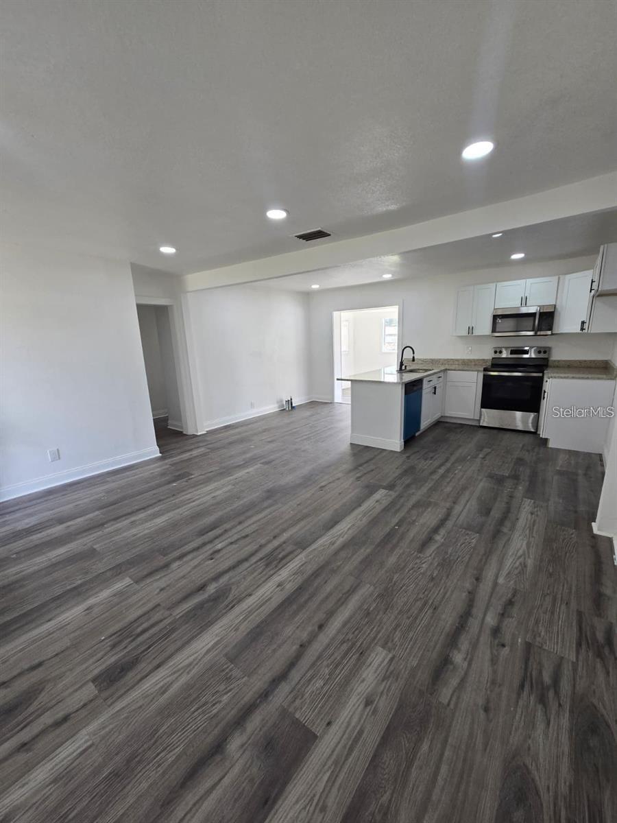 PINE HILLS MANOR 05 - Residential