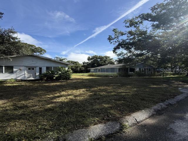 Seminole Heights opportunity- clean slate for renovations or super location for new construction lot. Quiet neighborhood with walking distance to shopping, schools and transportation. Close to the Zoo, Armature works and downtown Tampa! Best value available in Seminole Heights. Highest and Best offers due by Monday at 10AM