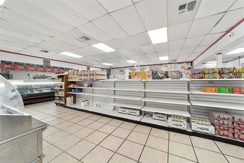 Tiny photo for 1408 NW 10th Street, Ocala, FL 34475 (MLS # OM695292)