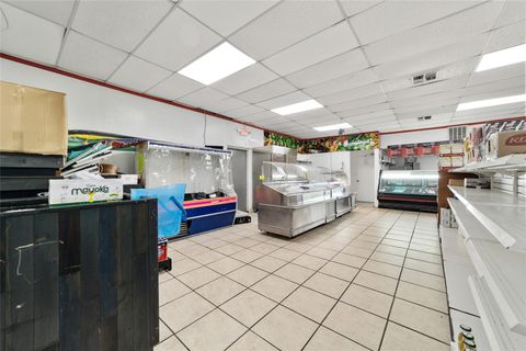 Tiny photo for 1408 NW 10th Street, Ocala, FL 34475 (MLS # OM695292)