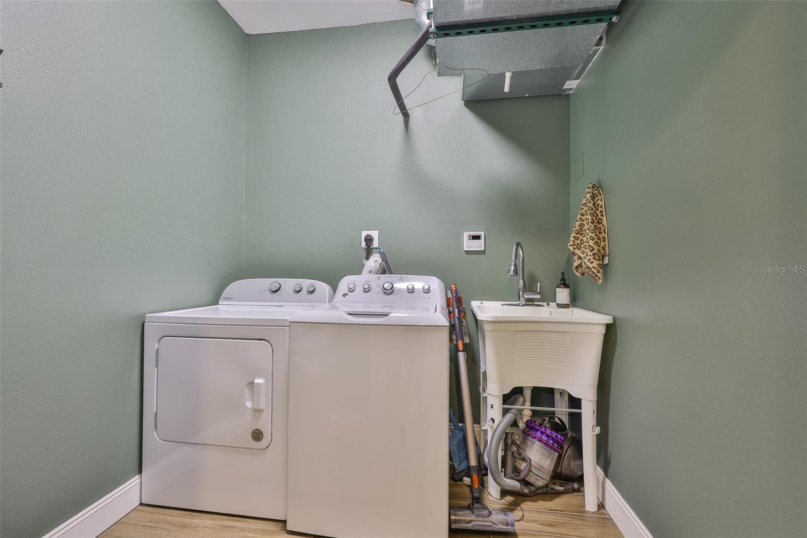 ROXY BAY - Residential