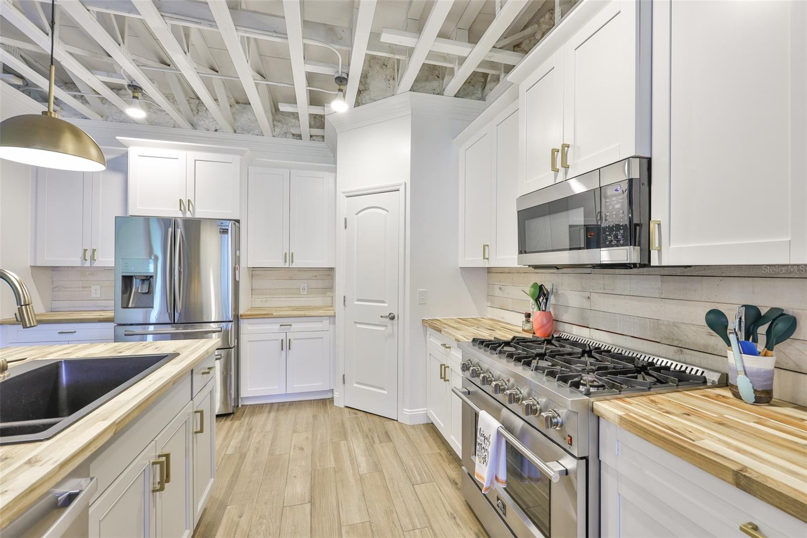 ROXY BAY - Residential