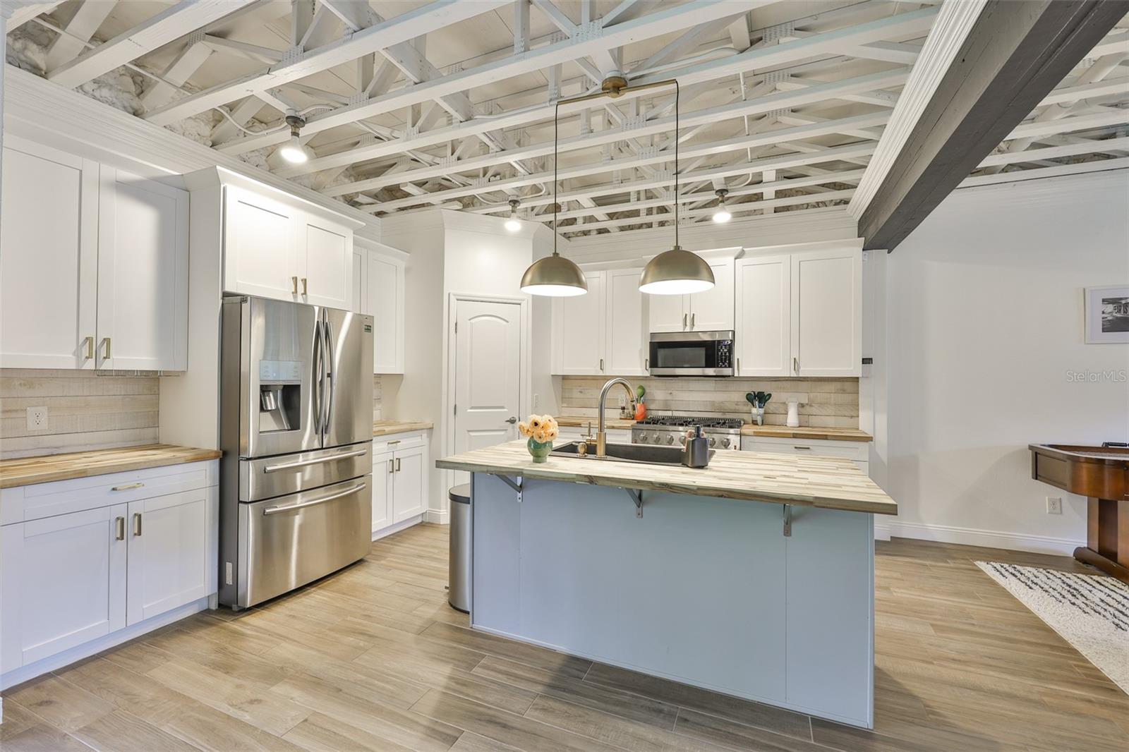 ROXY BAY - Residential