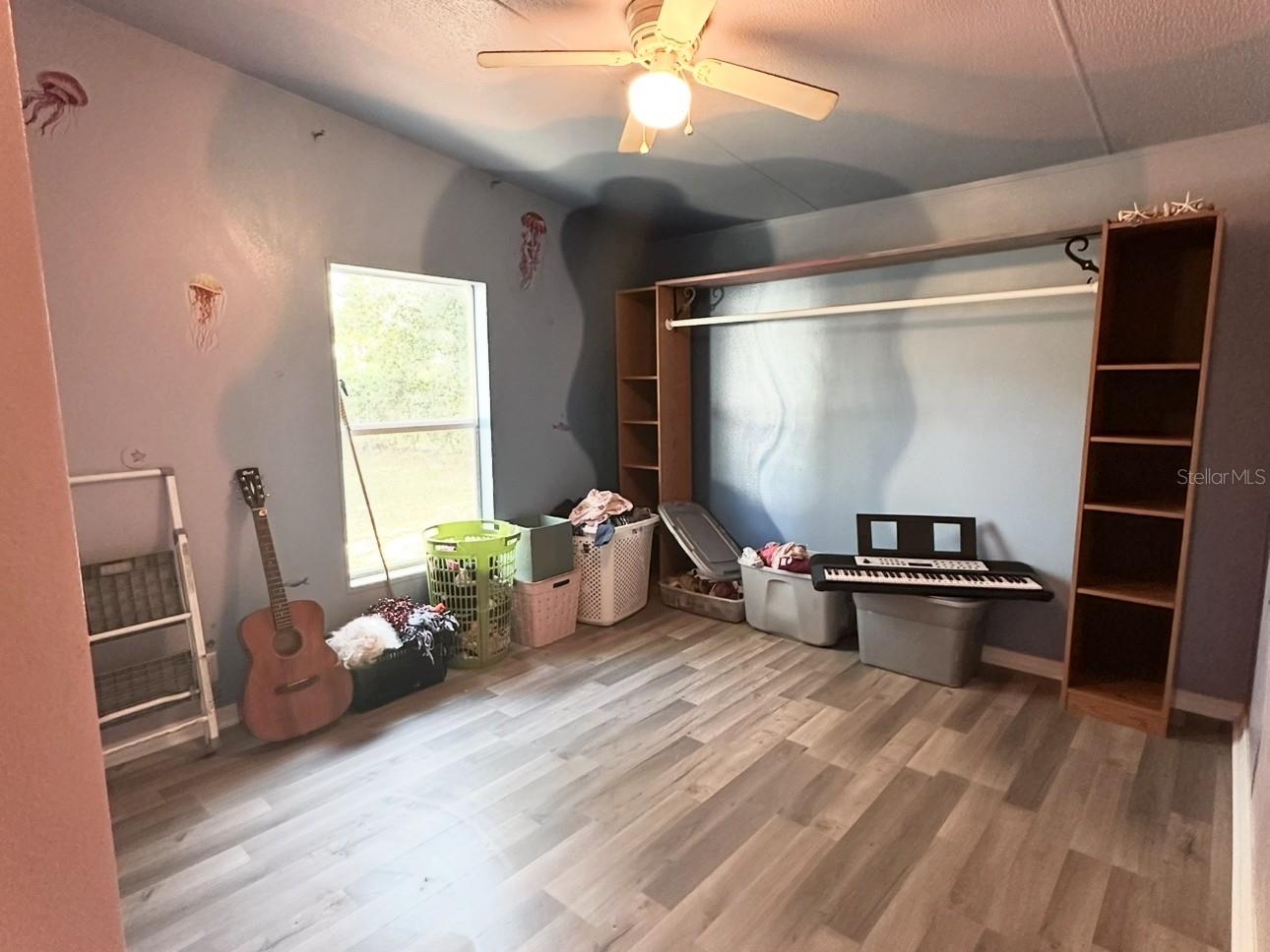 EUREKA SHORES - Residential