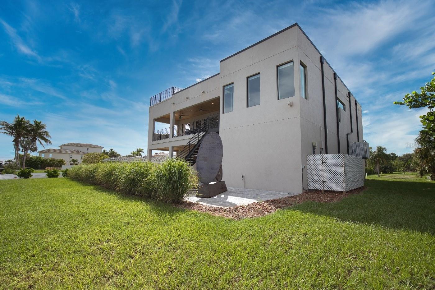LONGBOAT KEY ESTATES - Residential