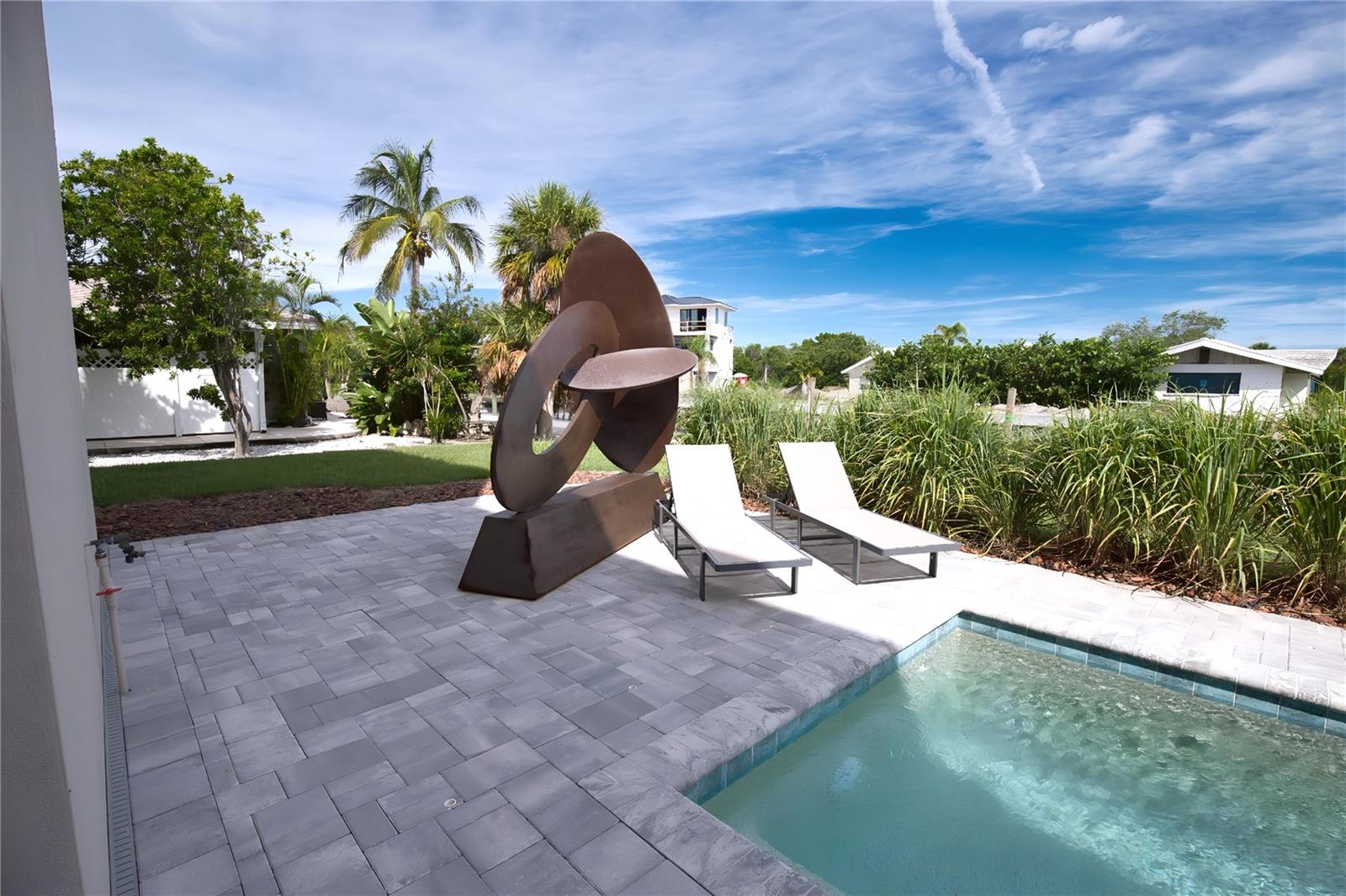 LONGBOAT KEY ESTATES - Residential
