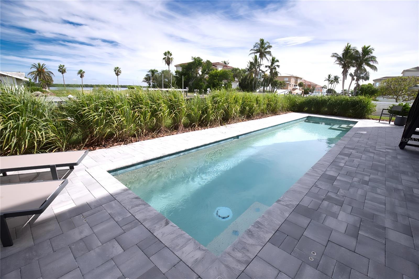 LONGBOAT KEY ESTATES - Residential