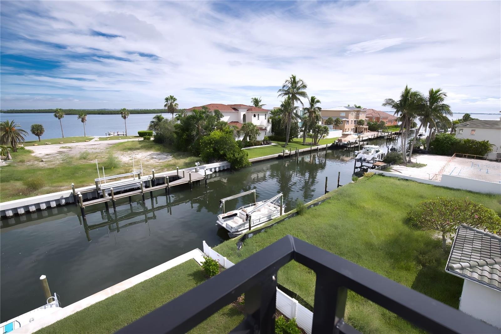 LONGBOAT KEY ESTATES - Residential