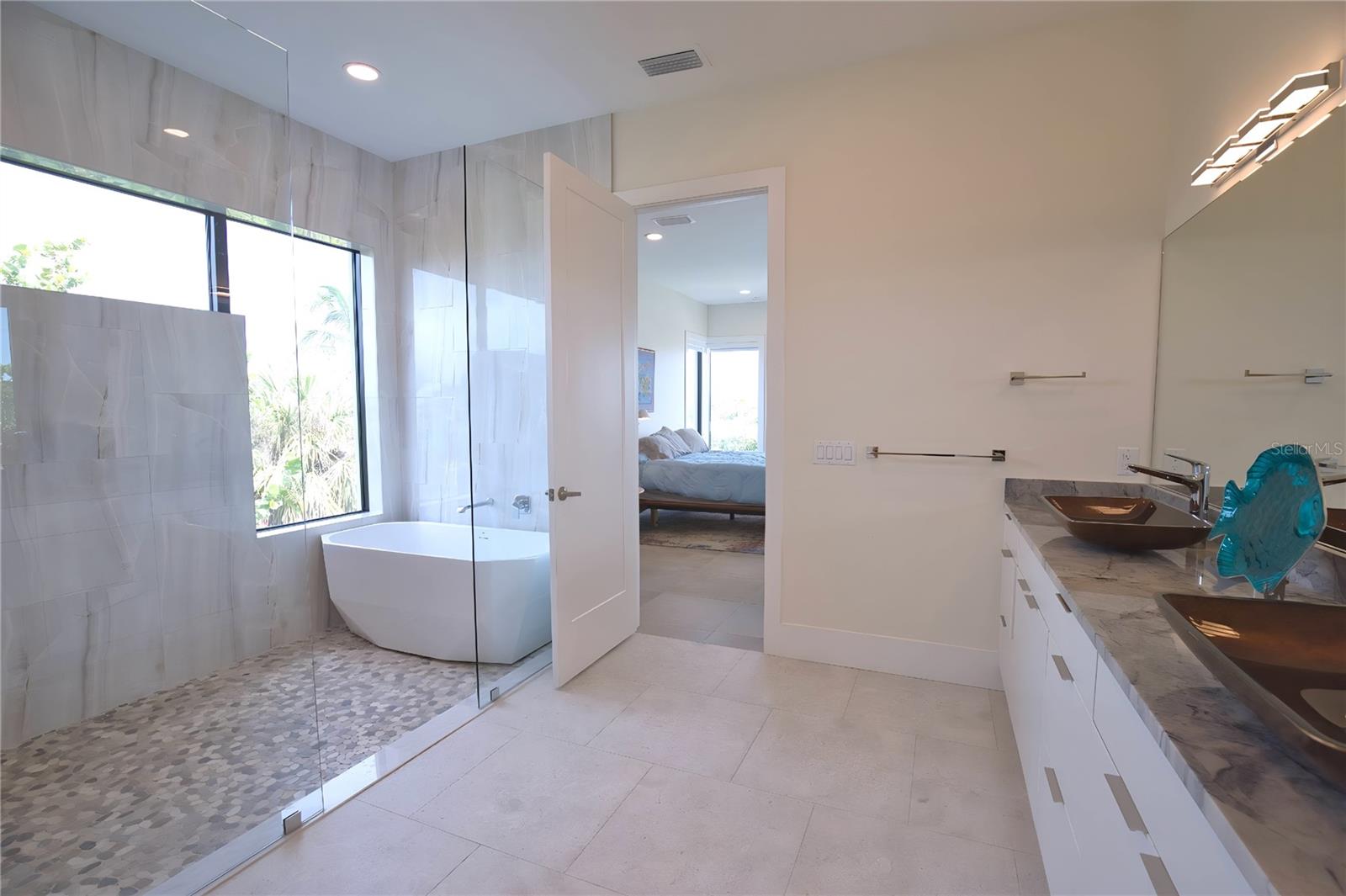 LONGBOAT KEY ESTATES - Residential
