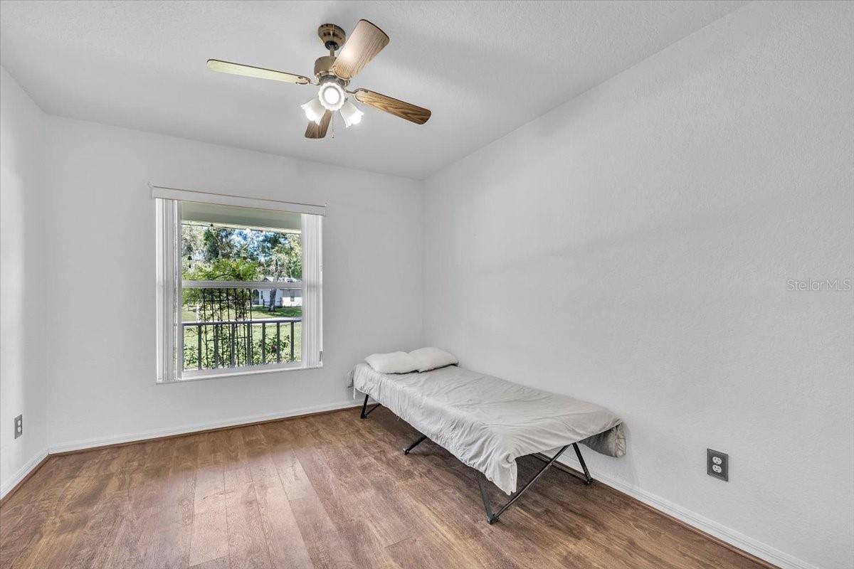 VOSS OAKS - Residential