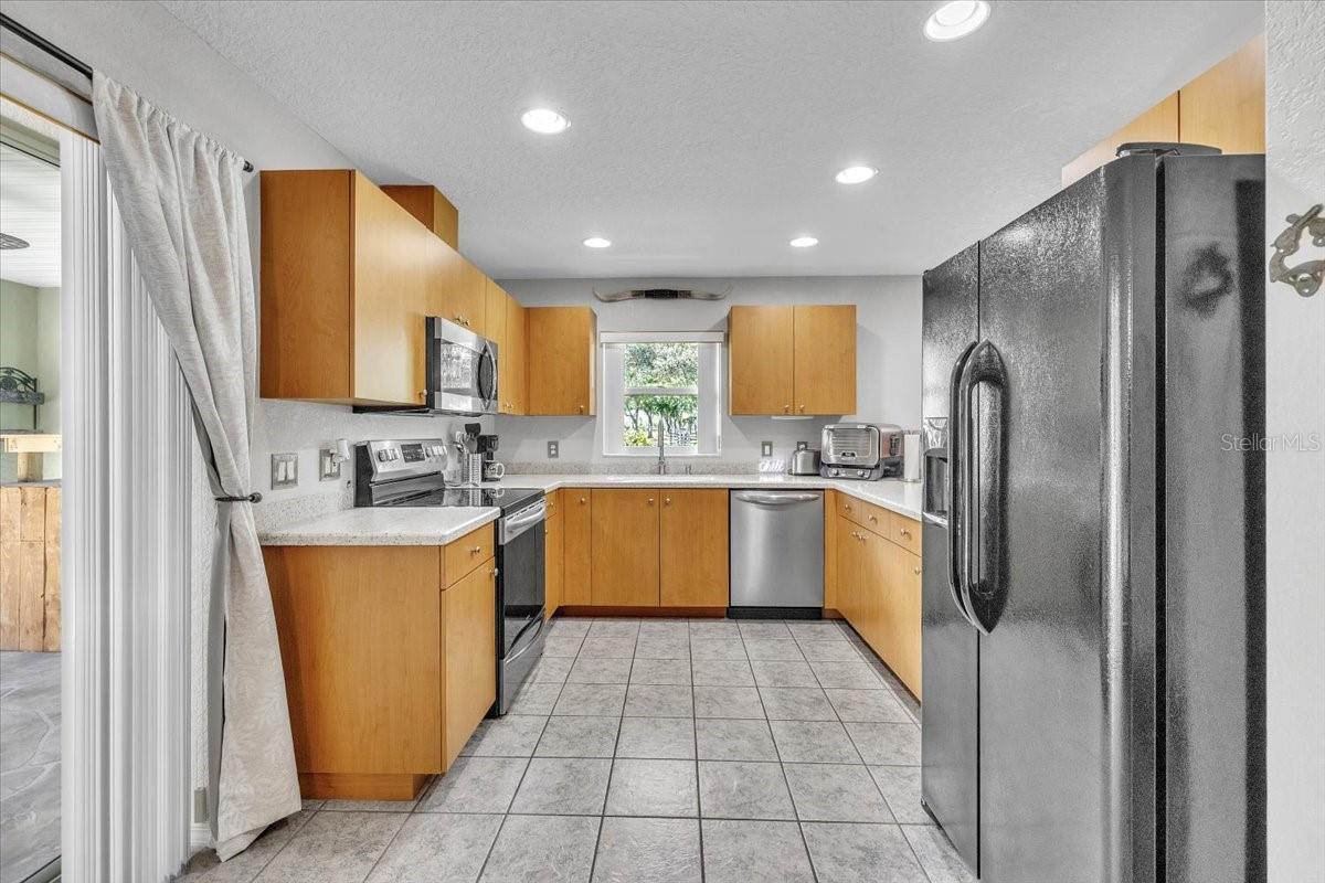 VOSS OAKS - Residential