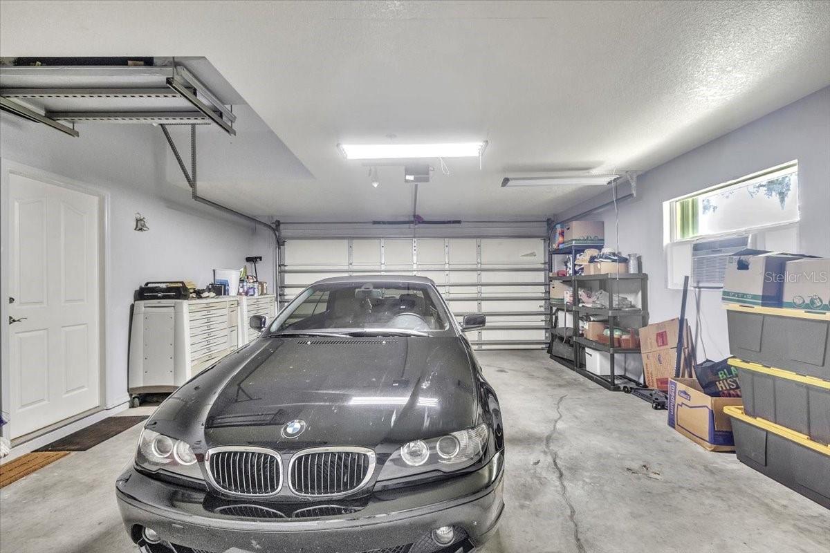 VOSS OAKS - Residential