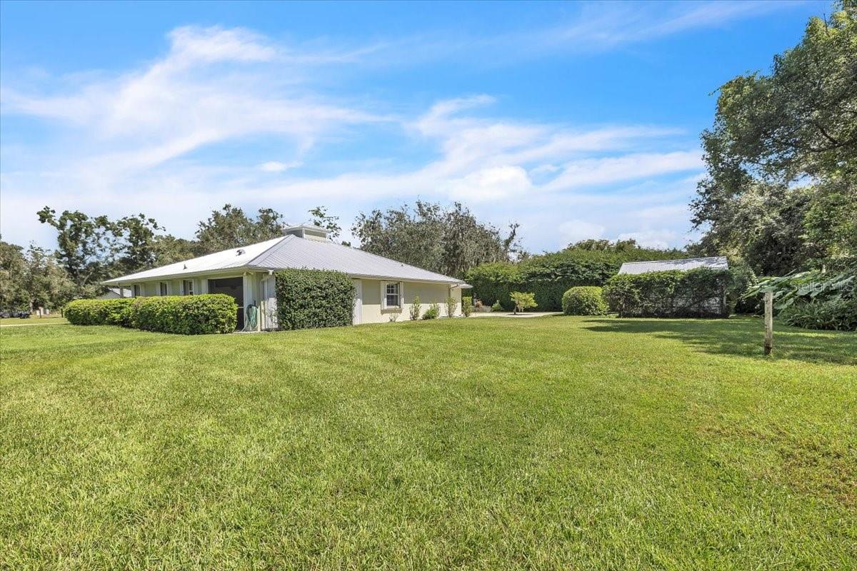 VOSS OAKS - Residential