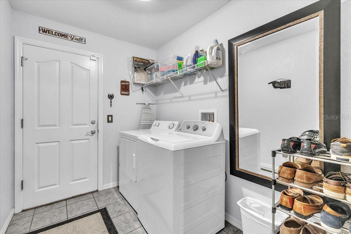 VOSS OAKS - Residential