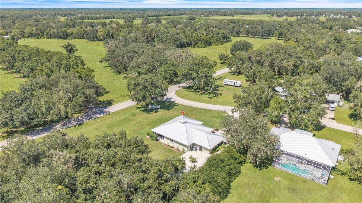 VOSS OAKS - Residential