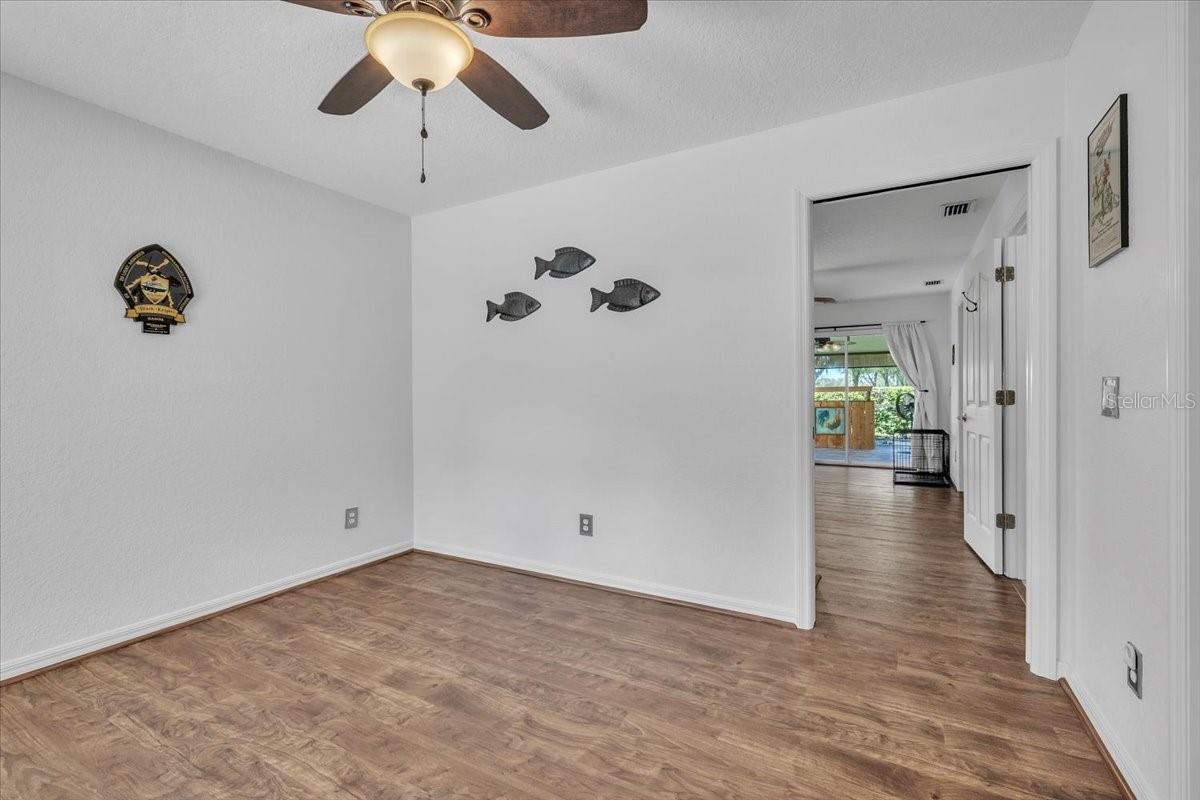 VOSS OAKS - Residential