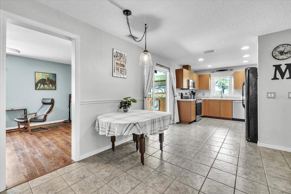 VOSS OAKS - Residential