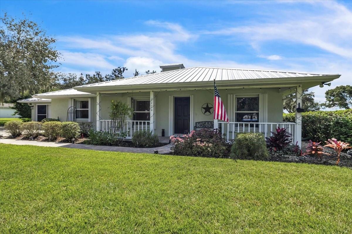 VOSS OAKS - Residential