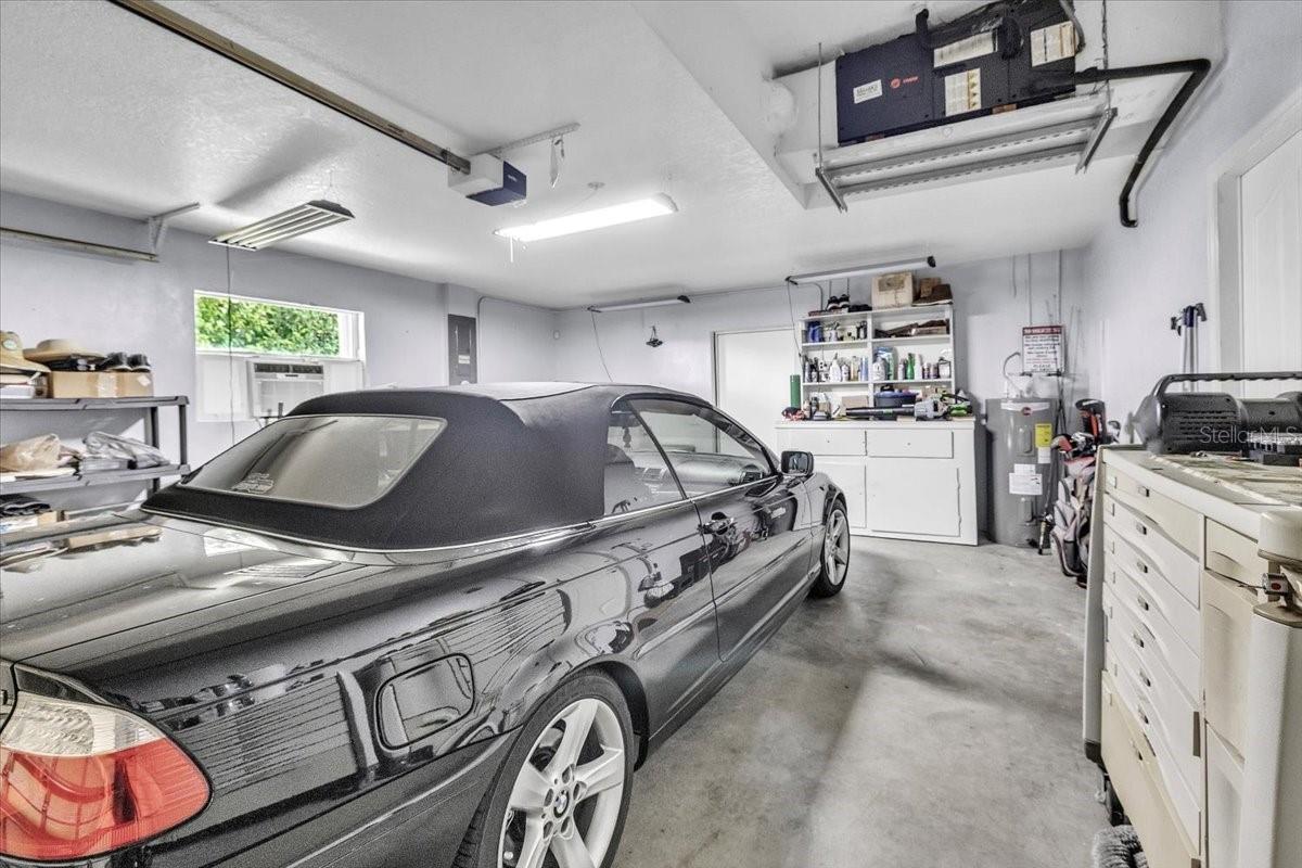 VOSS OAKS - Residential