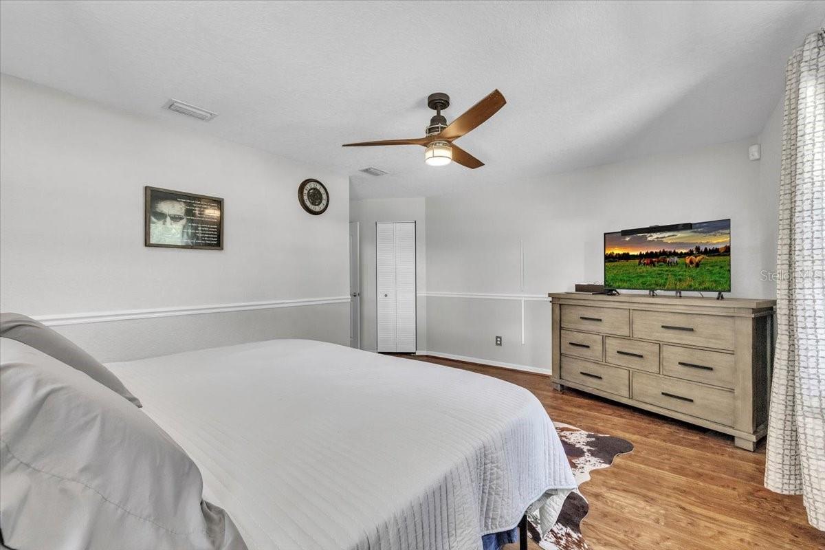 VOSS OAKS - Residential