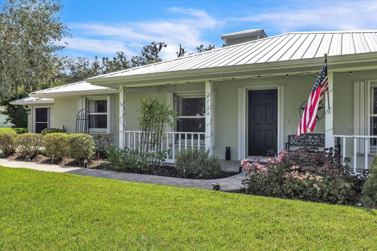 VOSS OAKS - Residential