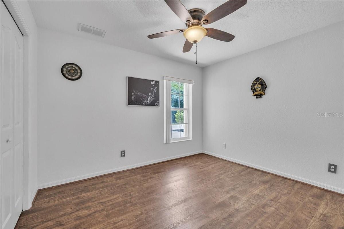 VOSS OAKS - Residential